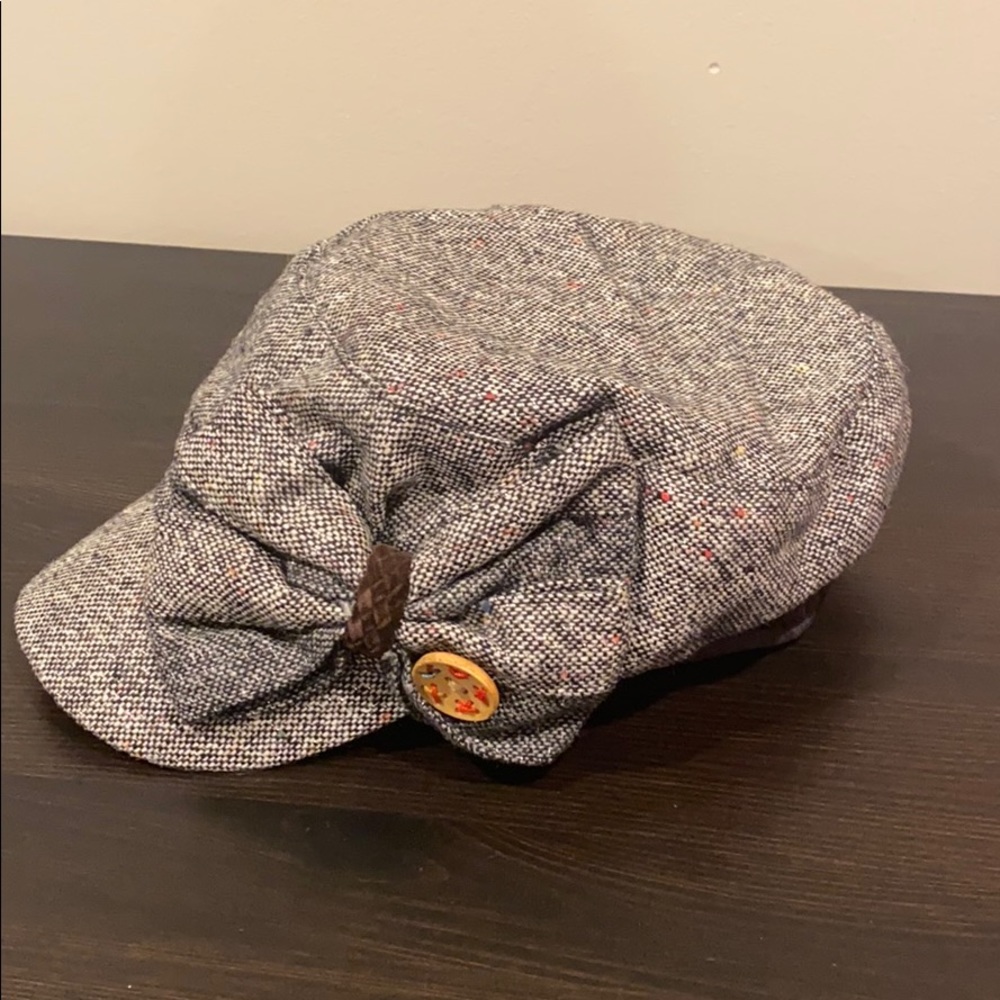 Women’s fashion hat
